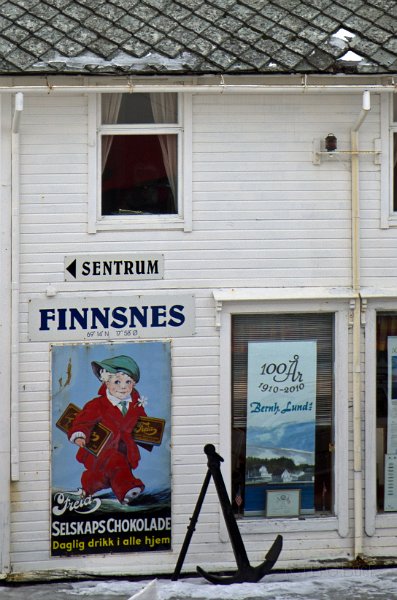 K5IM0442 copy.jpg - Finnsnes harbour office